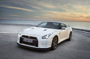 2011 R35 Nissan GT-R Picture